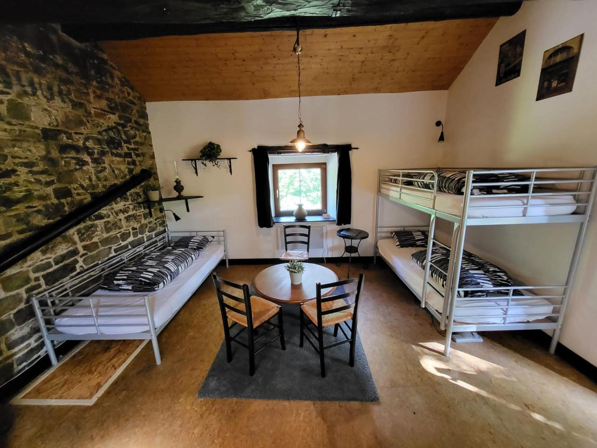 B&B-Restaurant Porte De La Lienne Stoumont Exterior photo