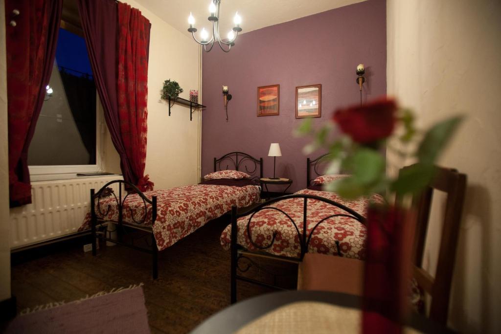 B&B-Restaurant Porte De La Lienne Stoumont Room photo